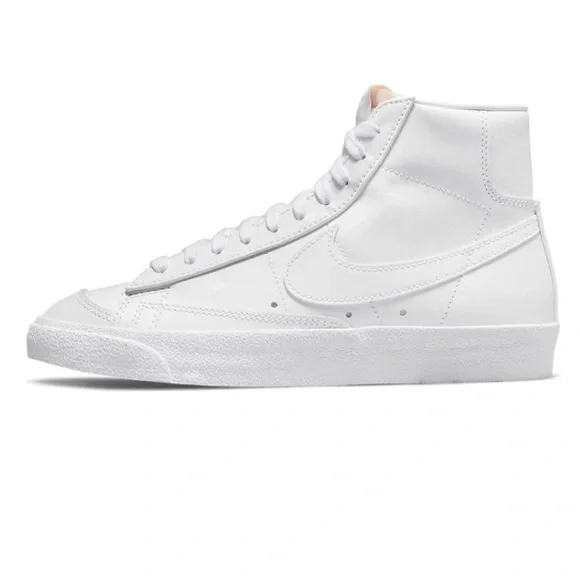 Nike Blazer ‘77 Vintage Mid Triple White - Picture 2 of 11